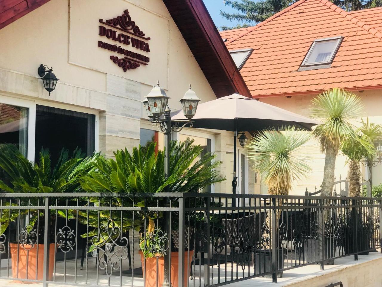 Hotel Dolce Vita Balatonkenese Exterior photo